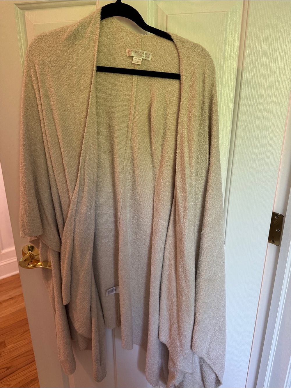Barefoot Dreams Wrap (OS)
